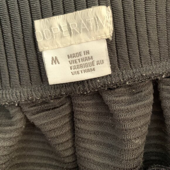 Urban Outfitters Cooperative Skirt Medium Black Elastic Waist A Line - Picture 4 of 6